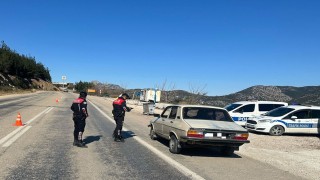 Adana’nın Kozan İlçesinde Huzur ve Güven Uygulaması: 5 Hükümlü Yakalandı