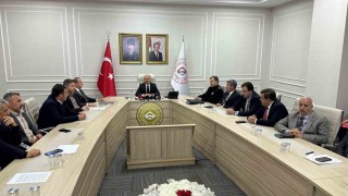 Adıyaman Valiliğinde sokak hayvanlarına yönelik toplantı