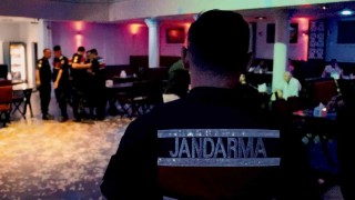 Afyonkarahisarda aranması olan 11 şahıs yakalandı