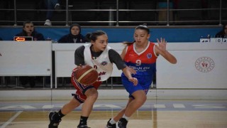 Afyonkarahisarda U-14 Basketbol Kızlar Bölge Şampiyonası heyecanı