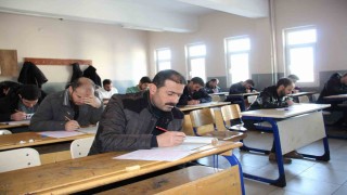 Ağrıda öğrenciler ve aileleri Siyer Yarışmasında heyecanla ter döktü