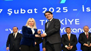 Akdeniz Üniversitesine Kariyer Gelişiminde En Etkin Üniversite ödülü