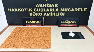 Akhisarda uyuşturucu tacirlerine darbe: 3 kişi tutuklandı