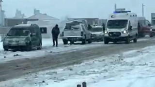 Aksarayda işçi servisi devrildi: 15 yaralı