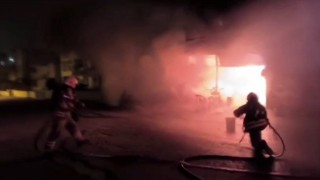 Alevlere teslim olan tamircideki 30 motosiklet yandı