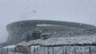 Ali Sami Yen Spor Kompleksinde kar yağışı etkili oluyor