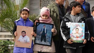 Almanyanın Tahran Büyükelçiliğinde terör örgütü PKK/PJAK protesto edildi