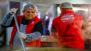 Altıeylül Belediyesinden ramazan ayında komşu sofrası