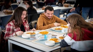 Anadolu Üniversitesi yemekhanesi Ramazan boyunca üç öğün yemek vermeye devam edecek