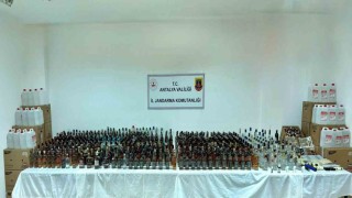 Antalyada 5 bin litre kaçak/sahte alkol ele geçirildi