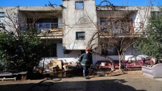 Antalyada apartman boşluğunda çıkan yangın korku dolu anlar yaşattı