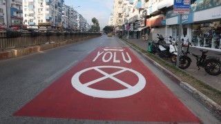 Antalya'da Trafiğe Çözüm: Otobüslere Özel Şerit Uygulaması Başladı