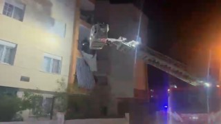 Antalyada yangında binada mahsur kalanlar itfaiye yardımıyla kurtarıldı
