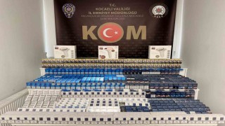 Araçtan 2 bin 300 paket kaçak sigara çıktı