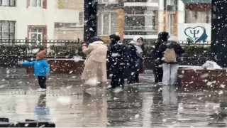 Arnavutköyde kar yağışı tekrar başladı