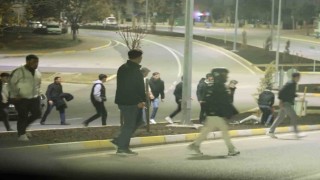 Asker eğlencesinde sopalı kavga