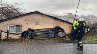 Ataşehirde cip evin bahçesine uçtu: 1 yaralı