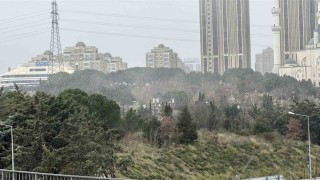 Ataşehirde kar yağışı başladı