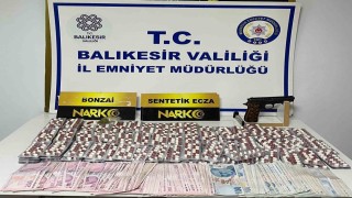Ayvalıkta narkotik operasyonuna 2 gözaltı