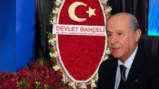 Bahçeli’den AK Parti Kongresi’ne Anlamlı Çelenk