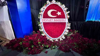 Bahçeliden AK Partinin kongresine anlamlı hediye
