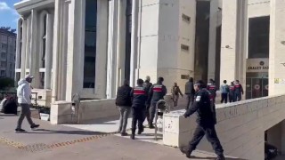 Balıkesirde göçmen kaçakçılığı operasyonunda 5 kişi tutuklandı