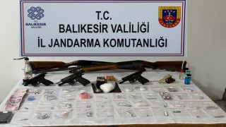 Balıkesirde jandarmadan kaçakçılık ve uyuşturucu operasyonu: 53 şüpheli yakalandı