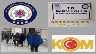 Balıkesirde kuyumculara sahte altın satmaya çalışan 4 şüpheli suçüstü yakalandı