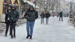 Bartında kar esareti