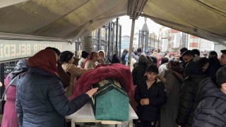 Başakşehirdeki yangında ailesinin hayatını kurtaran Nazlıcan Pehlivan, son yolculuğuna uğurlandı