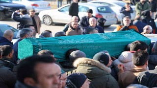 İzmir’de Cinayete Kurban Giden Diş Hekimi Elazığ’da Defnedildi