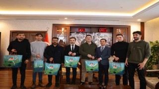 Başkan Çerkezden golbol takımına destek