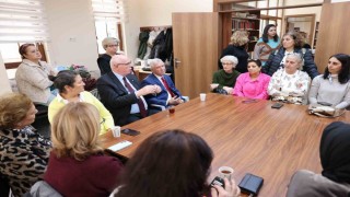 Başkan Kurt, Orhan Oğuz Halk Merkezinde kadınlarla bir araya geldi