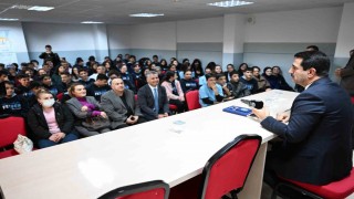 Başkan Taşkın, kariyer günlerinde öğrencilere tavsiyelerde bulundu