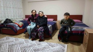 Başkan Yetişkin, yangın mağduru aileye sahip çıktı