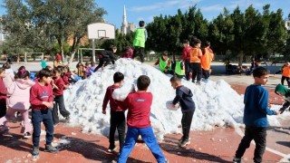 Başkan Zeydan Karalar’dan Miniklere Toroslar’dan Kar Sürprizi