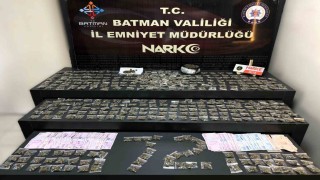 Batmanda uyuşturucu madde ile yakalanan sokak satıcısı yakalandı