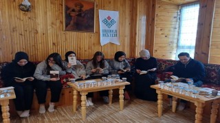 Bayburtta Anadolu Mektebi Yazar Okumaları toplantısı gerçekleştirildi