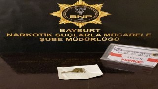 Bayburtta bir miktar skunk maddesi ele geçirildi