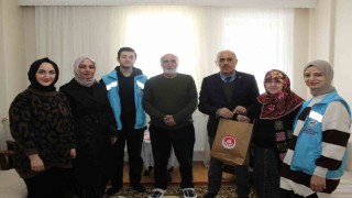 Bayburtta evlilikte 25inci yılını dolduran aileler ziyaret edildi