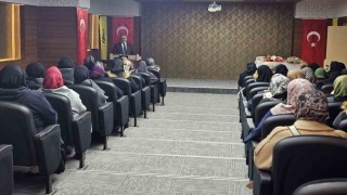 Bayburtta kadınlara yönelik Berat Kandili konulu konferans düzenlendi