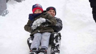 Bayburtta kar tatili bir gün daha uzatıldı