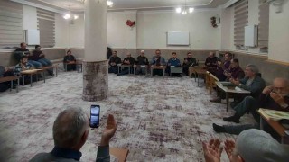 Bayburtta mahalle odalarında hatim okunuyor