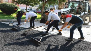 Bayraklıda asfalt çalışmaları sürüyor