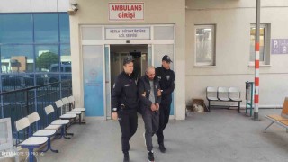 Bergamada üç ayrı adreste zehir tacirliği yapan şahıs yakalandı