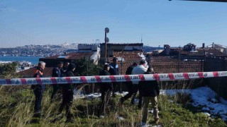 Beşiktaşta toprak kayması: 3 ev hasar gördü