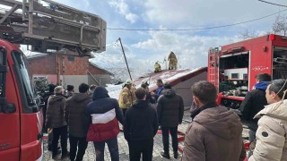 Beykozda korkutan çatı yangını