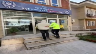 Beylikdüzünde trafiği tehlikeye düşüren sürücü yakalandı
