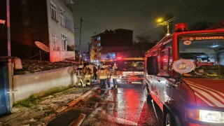 Beyoğlunda gecekondu alevlere teslim oldu