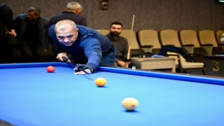 Bilardo tutkunları Yeşilyurtta buluştu